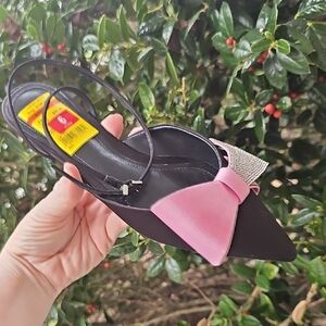 Womens Size‎ 6 SCHUTZ Pink and Black Flats Silver Accents Bow Rhinestones NWT